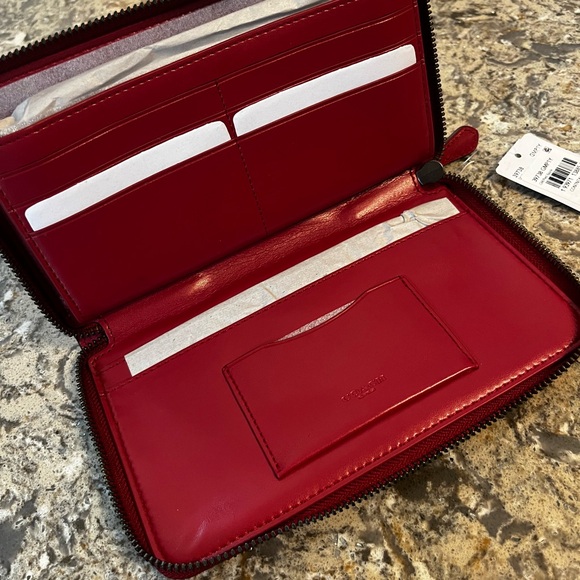 Red Coach Wallet NWT 39738 GMP1Y - Picture 4 of 5